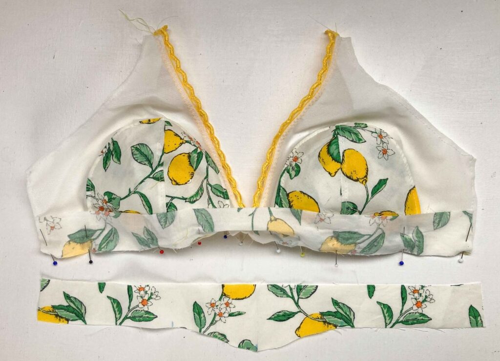 Bra Soft Cup Sewing Pattern in Full Bust Sizes DD-G UK Cup Sizes // PDF  Digital Pattern. Willow Soft Cup Bra by Sew Projects. 